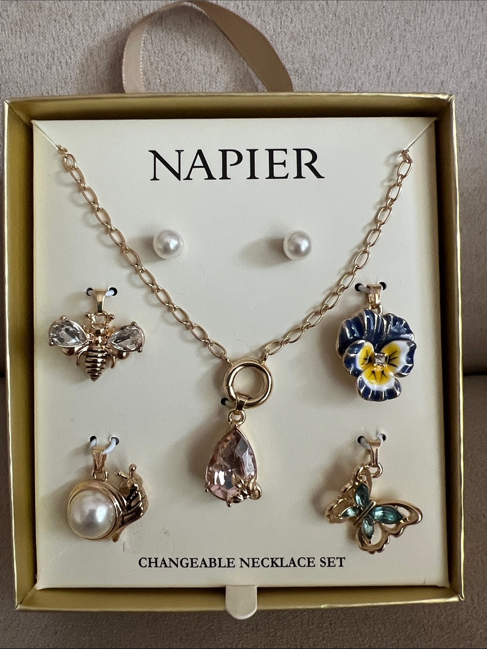 NWT Napier Gold Tone Changeable Necklace Set with Pink Teardrop Pendant